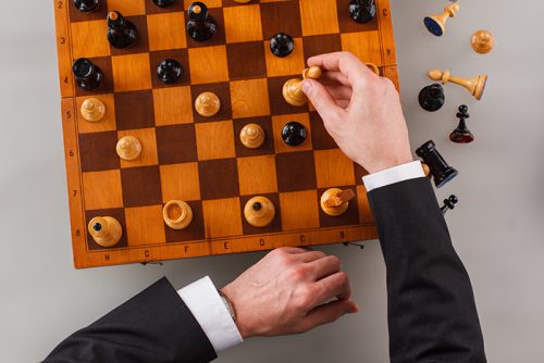 The Best Managers are Good at Chess